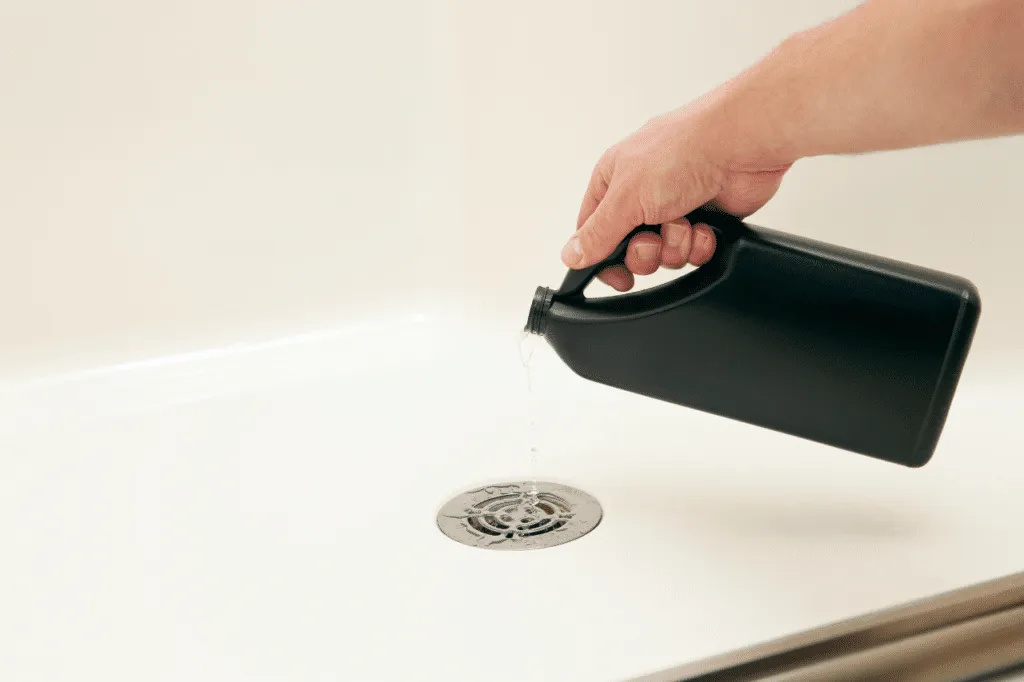 eliminare mosche dello scarico